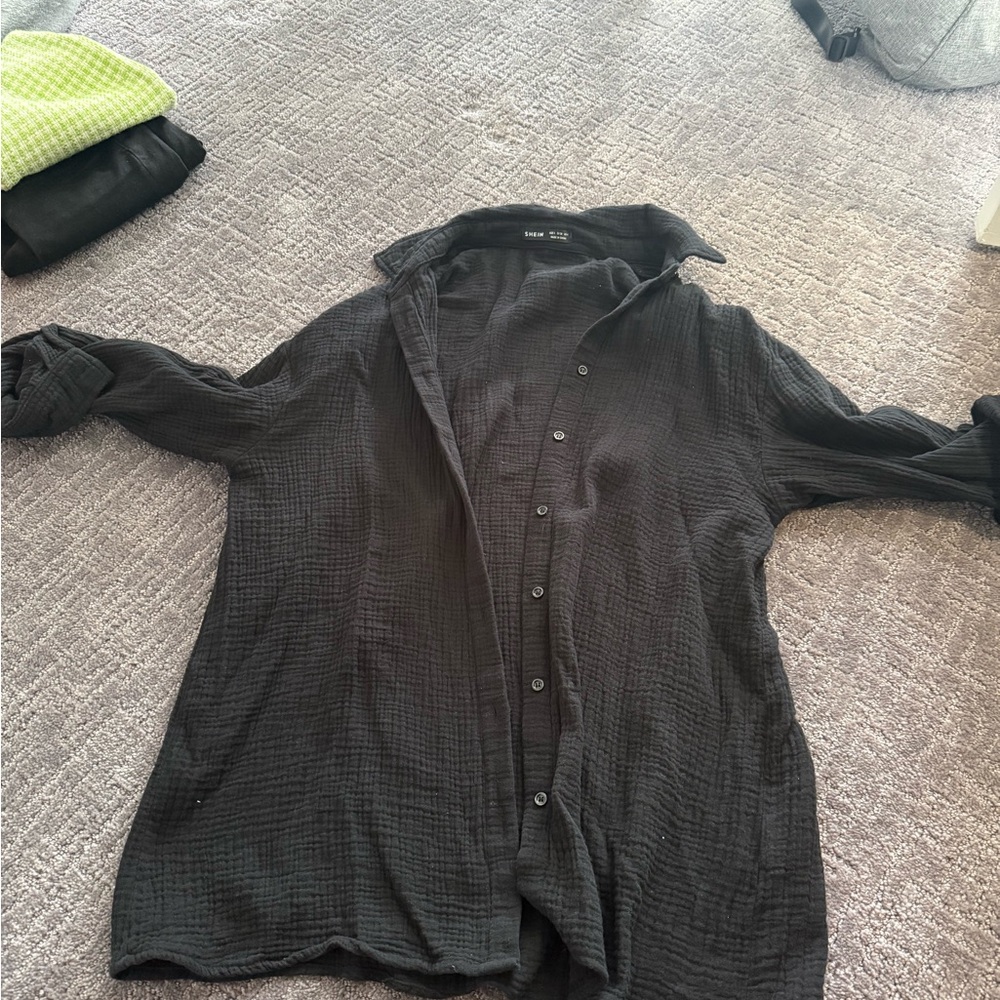 SHEIN Black Casual Button Down Shirt